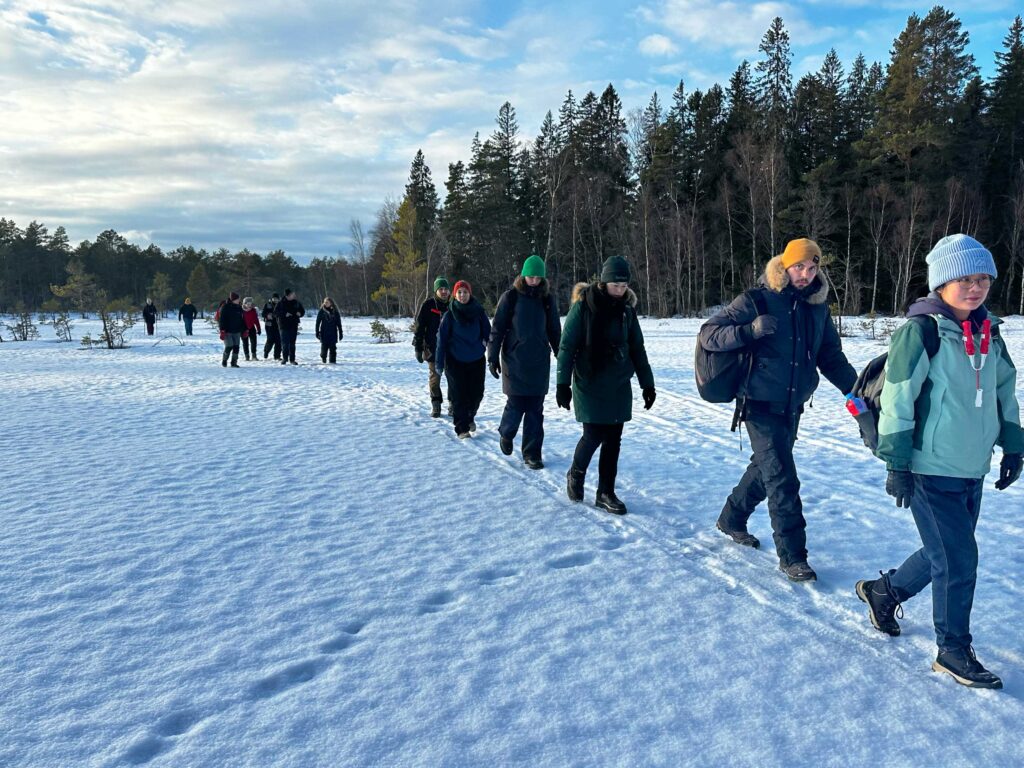 Spårningsutflykt i Florarnas naturreservat