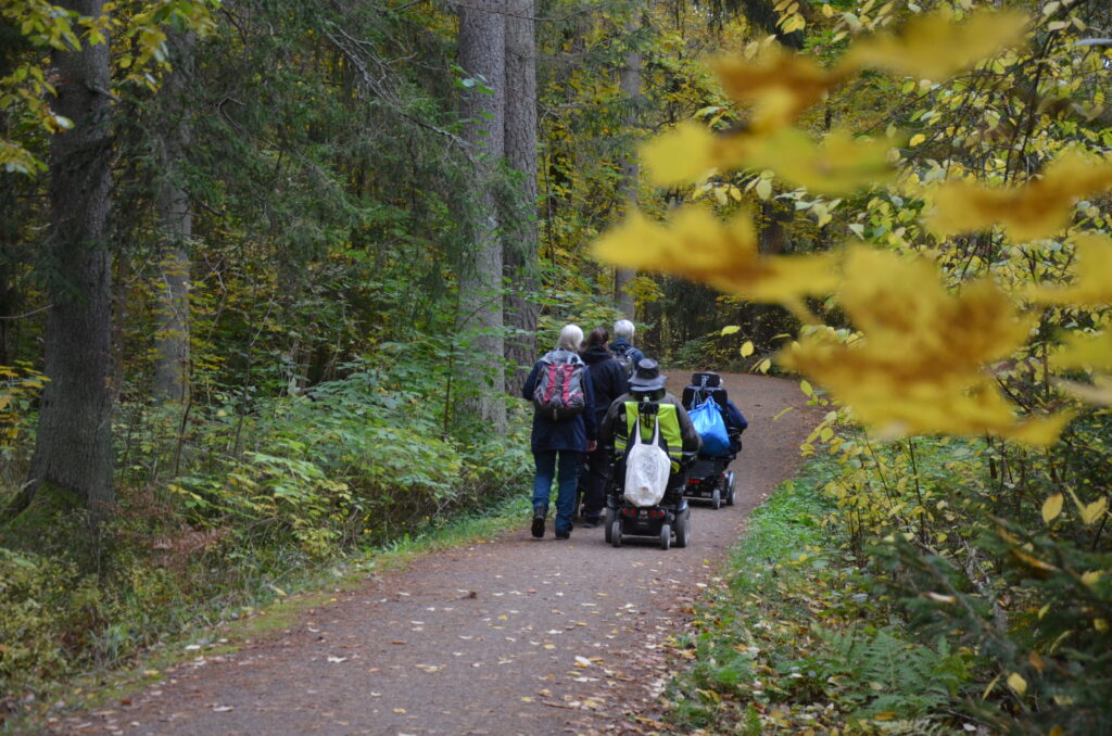 Vandring längs Gula stigen i Uppsala