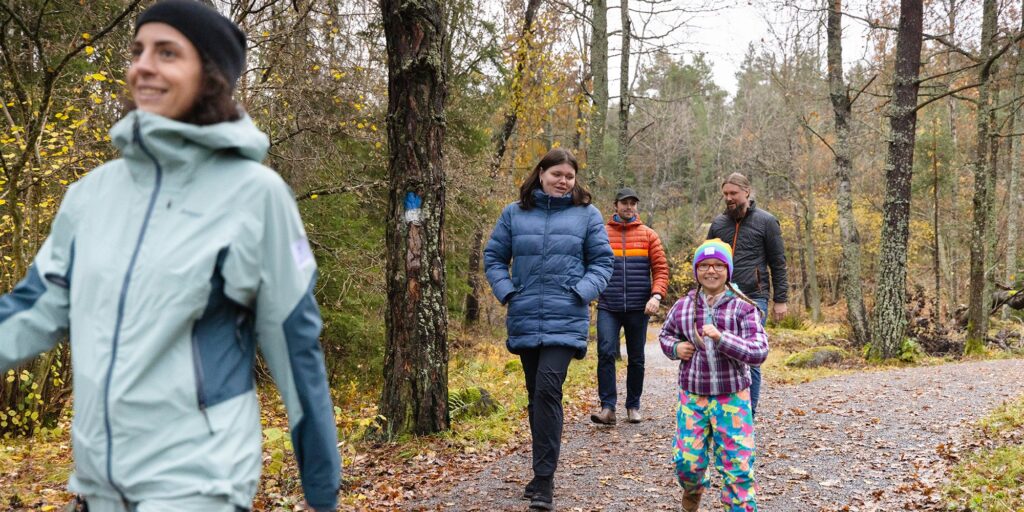Människor som vandrar